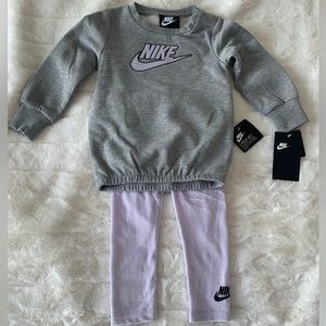 NWT Nike sweat shirt and velour leggings 24m